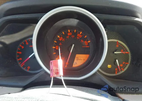 2013 Toyota 4Runner Sr5 z USA, uszkodzony, nr VIN JTEBU5JR1D5145320